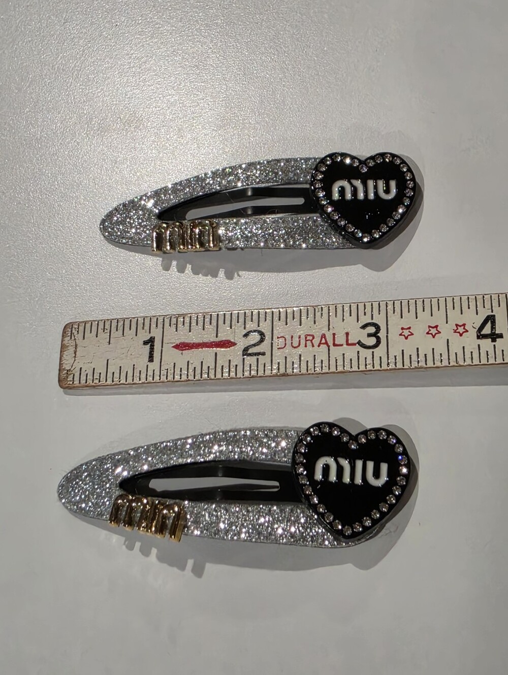 Fashion Miu Miu Glitter Silver Heart Hair Clips - Set of 2 - Picture 2 of 4